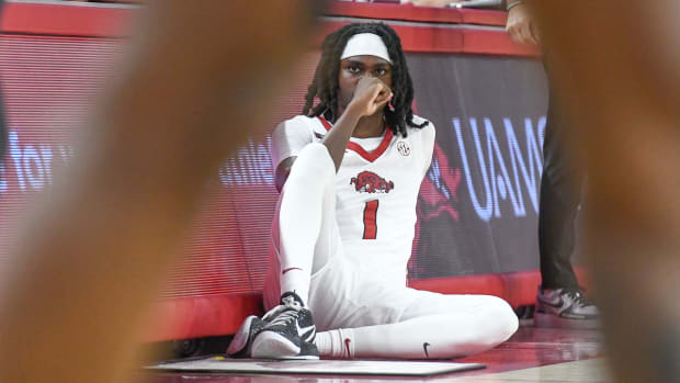 Razorbacks Keyon Menifield against Auburn
